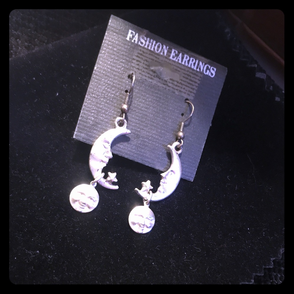 To the Moon and back earrings